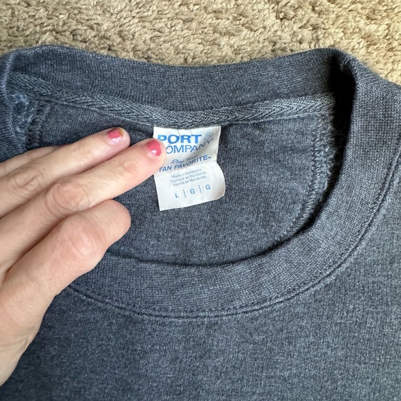 Women’s Sweater - Picture 2 of 4